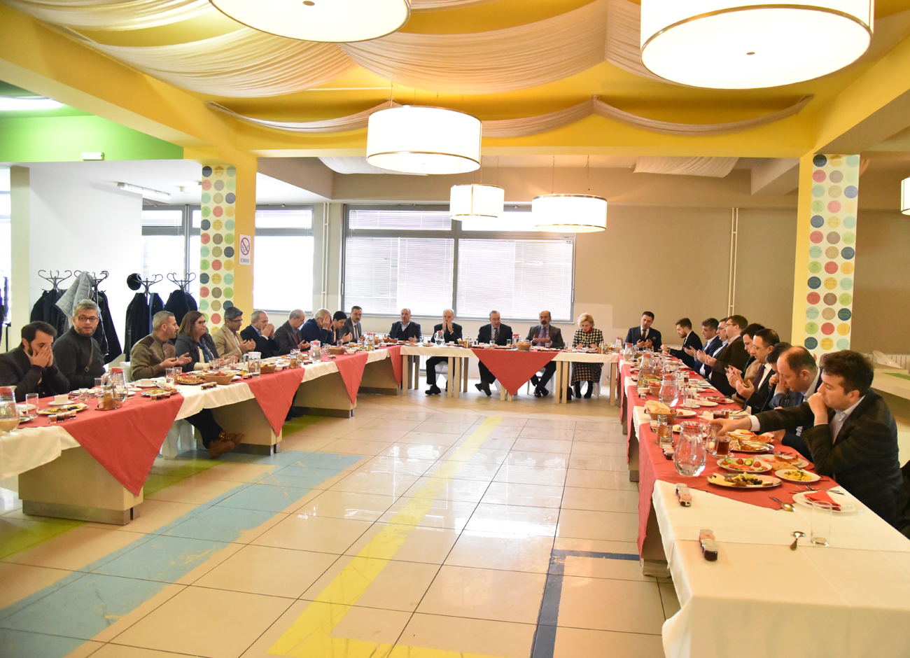 İstanbul Ticaret Odası Başkanı ve Uluslararası İşadamları Forumu Yönetimi, Üniversitemizi Ziyaret etti