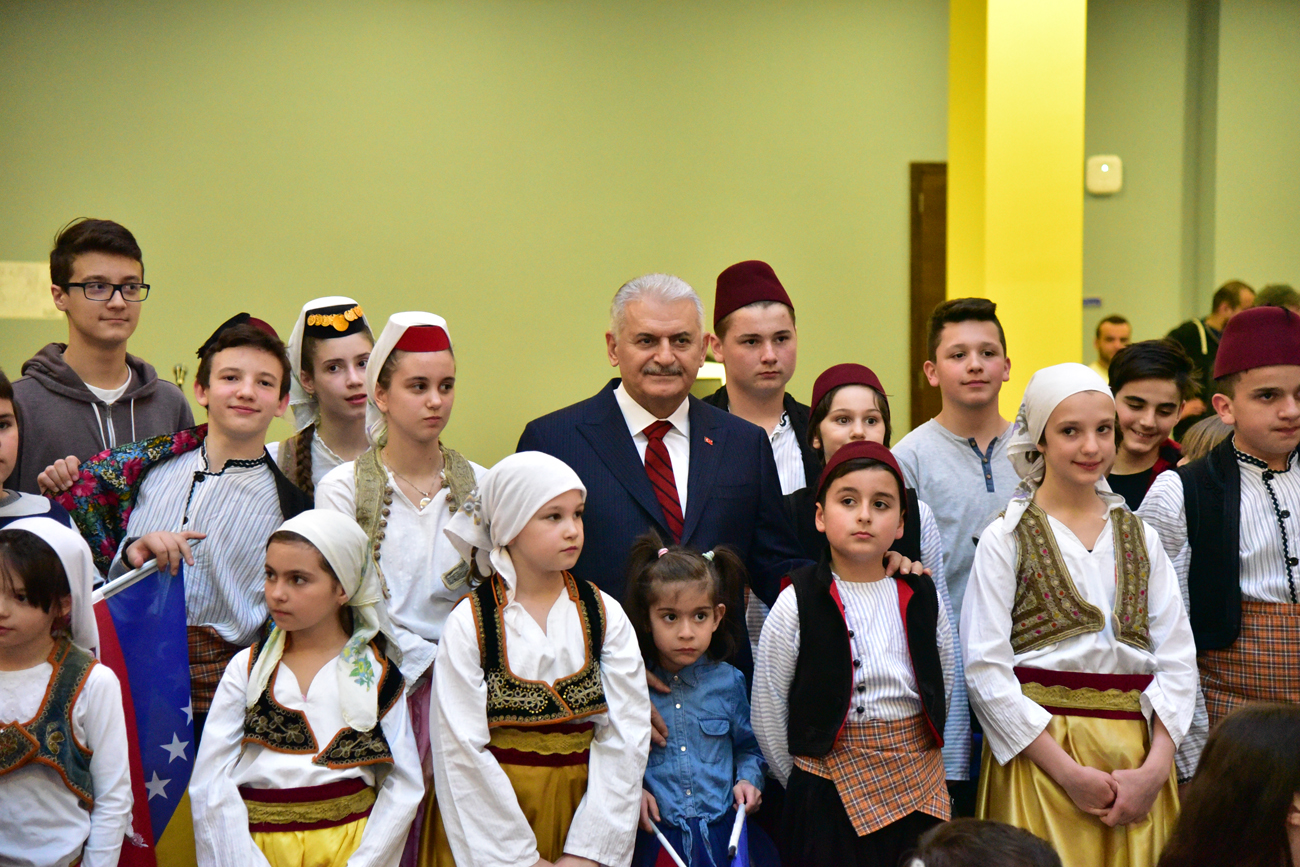 Türkiye Cumhuriyeti Başbakanı sayın Binali Yıldırım, Üniversitemize düzenlenen ziyaret programında akademisyen ve öğrencilerle bir araya geldi