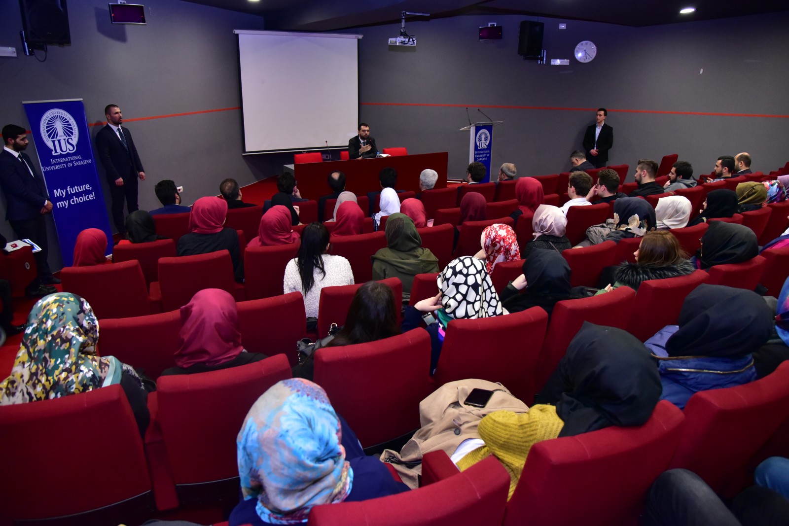 T.C. Gençlik ve Spor Bakanlığı Bakan Yardımcısı Abdurrahim Boynukalın Uluslararası Saraybosna Üniversitesi’ni (IUS) ziyaret etti