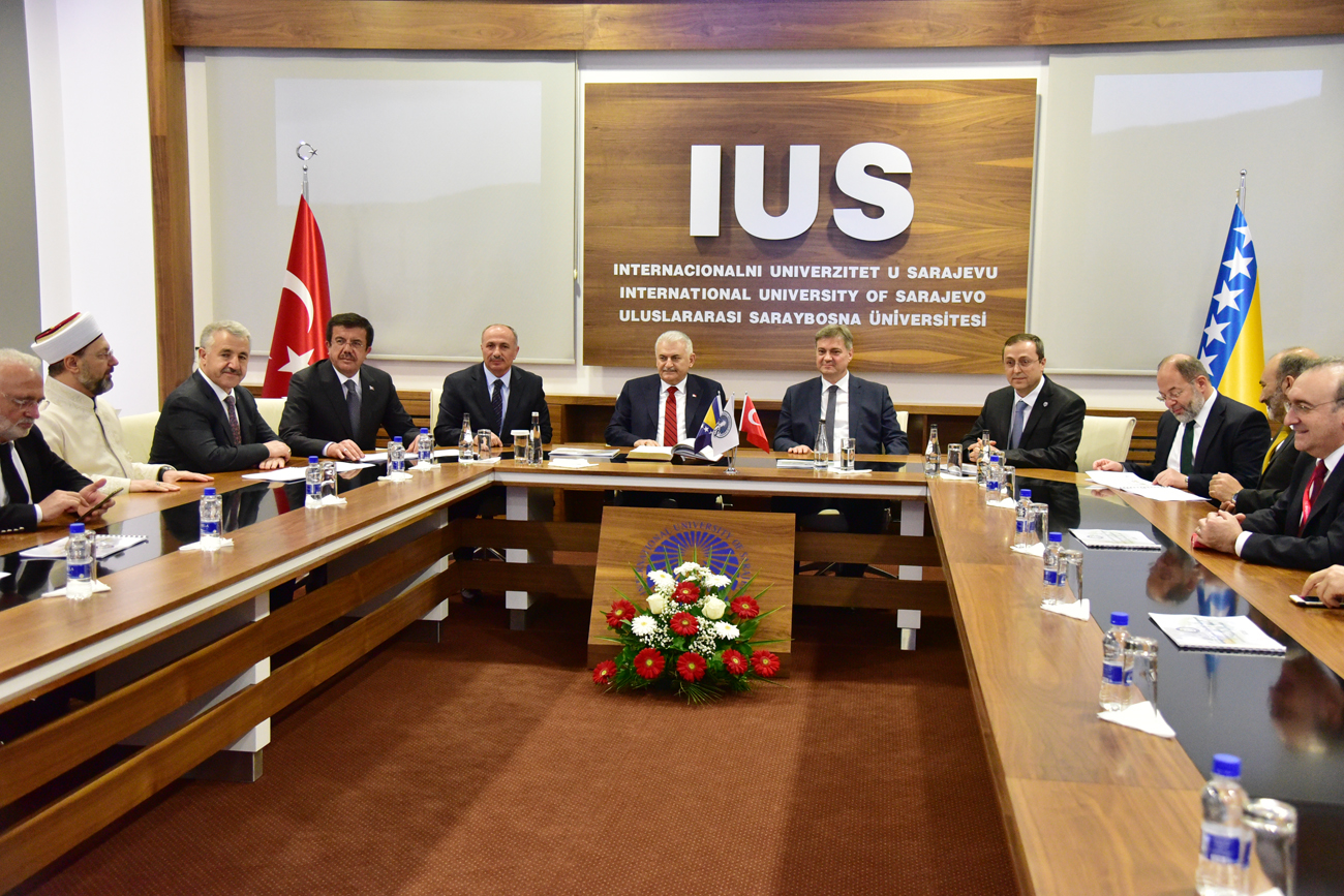 Türkiye Cumhuriyeti Başbakanı sayın Binali Yıldırım, Üniversitemize düzenlenen ziyaret programında akademisyen ve öğrencilerle bir araya geldi