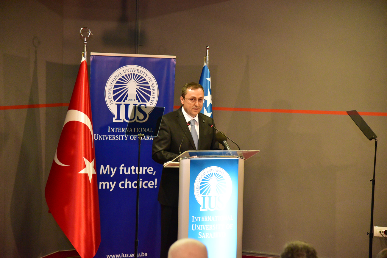 Türkiye Cumhuriyeti Başbakanı sayın Binali Yıldırım, Üniversitemize düzenlenen ziyaret programında akademisyen ve öğrencilerle bir araya geldi