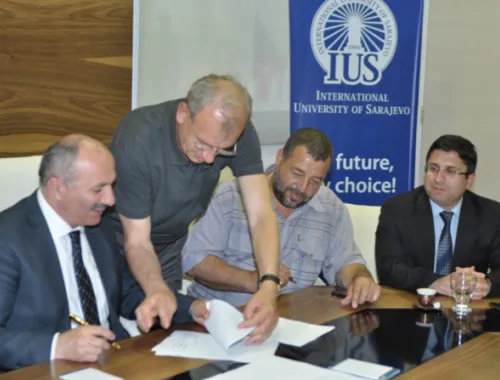 Saraybosna Eğitim ve Öğretimi Geliştirme Vakfı “Isa-Beg Ishaković"İlkokulunu Satın Aldı